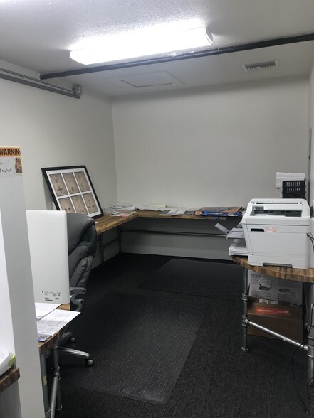 More Photos Of 4450 E McLellan Rd, Mesa Light Distribution For Lease