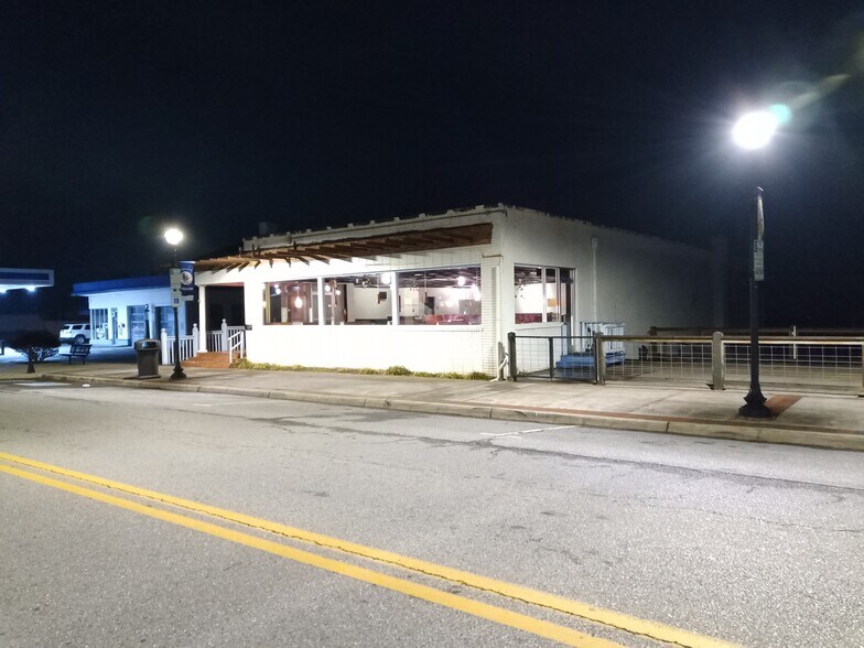 More Photos Of 525 Main St, Altavista Restaurant For Sale