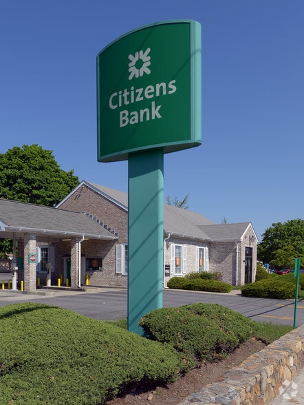 More Photos Of 275 Newport Ave, Rumford Bank For Sale