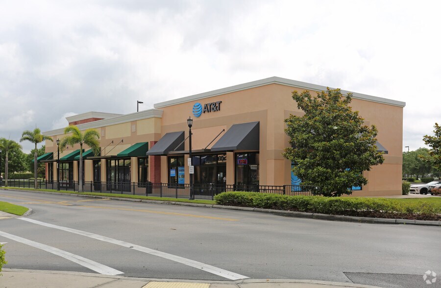 More Photos Of 1479 Town Center Dr, Lakeland Unknown For Lease