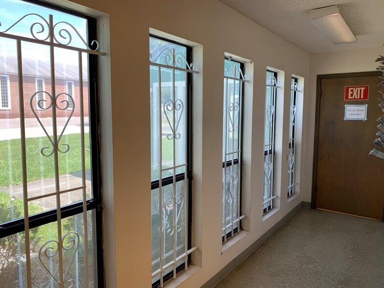 More Photos Of 10569 Lem Turner Rd, Jacksonville Medical For Sale