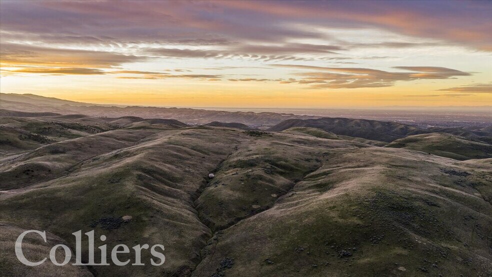 More Photos Of 1600 E Aerie Ln, Eagle Land For Sale