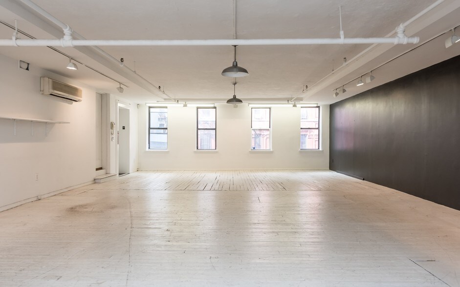 More Photos Of 154-158 Ludlow St, New York Office For Lease