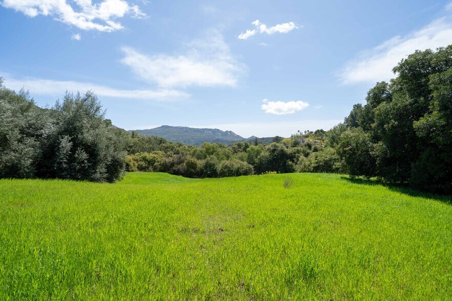 More Photos Of 24415 Mulholland Hwy, Calabasas Land For Sale