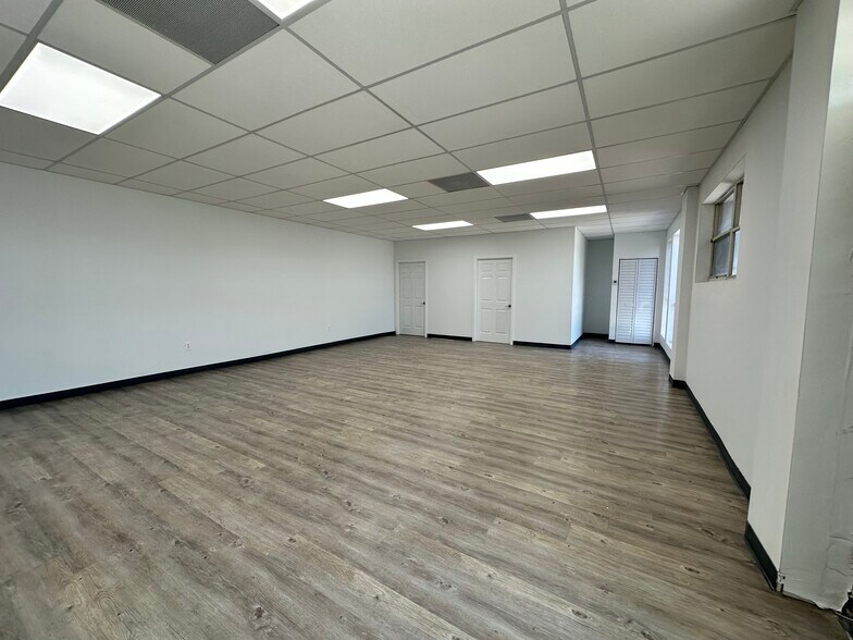 More Photos Of 2901 NW 39th St, Miami Unknown For Lease