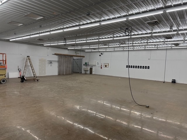 More Photos Of 141 Casco Dr, Avon Service For Lease