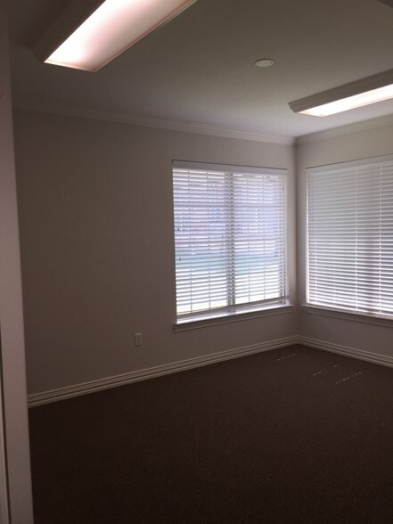 More Photos Of 8951 Collin McKinney Pky, McKinney Medical For Sale