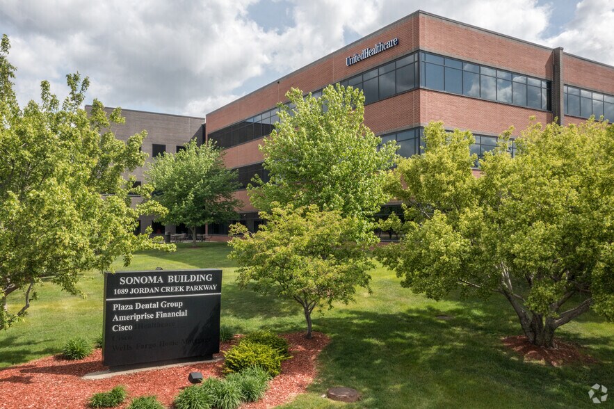 More Photos Of 1089 Jordan Creek Pky, West Des Moines Office For Lease