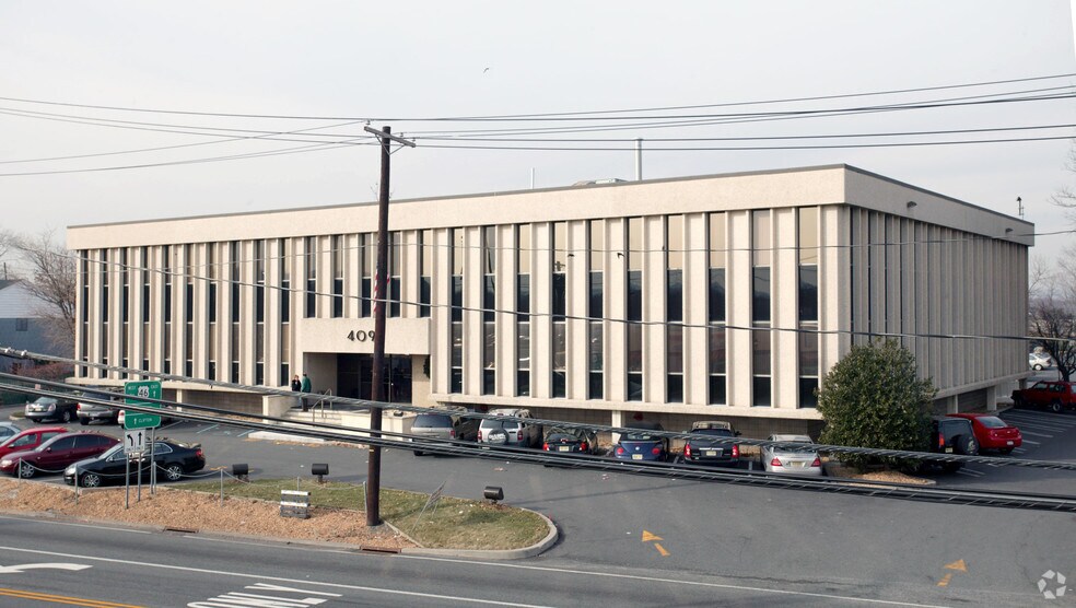 More Photos Of 409 Minnisink Rd, Totowa Office For Lease