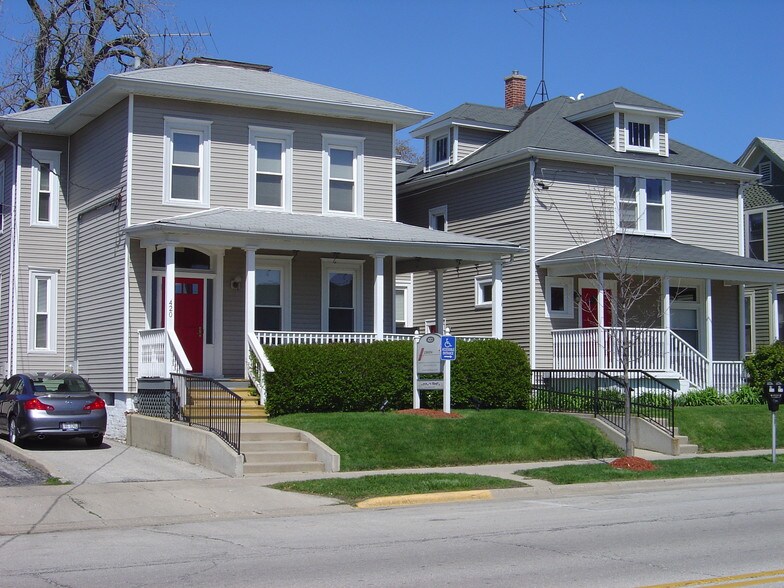 More Photos Of 418-420 W Clayton St, Waukegan Office For Sale