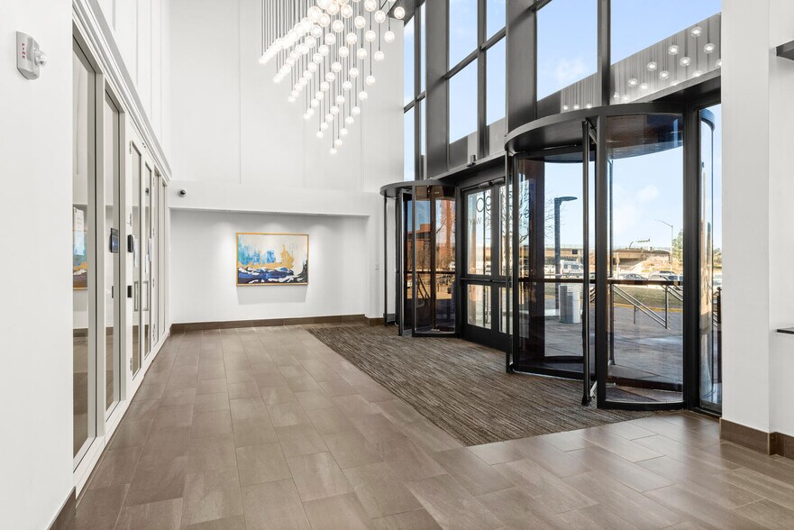 More Photos Of 3131 S vaughn Way, Aurora Unknown For Lease