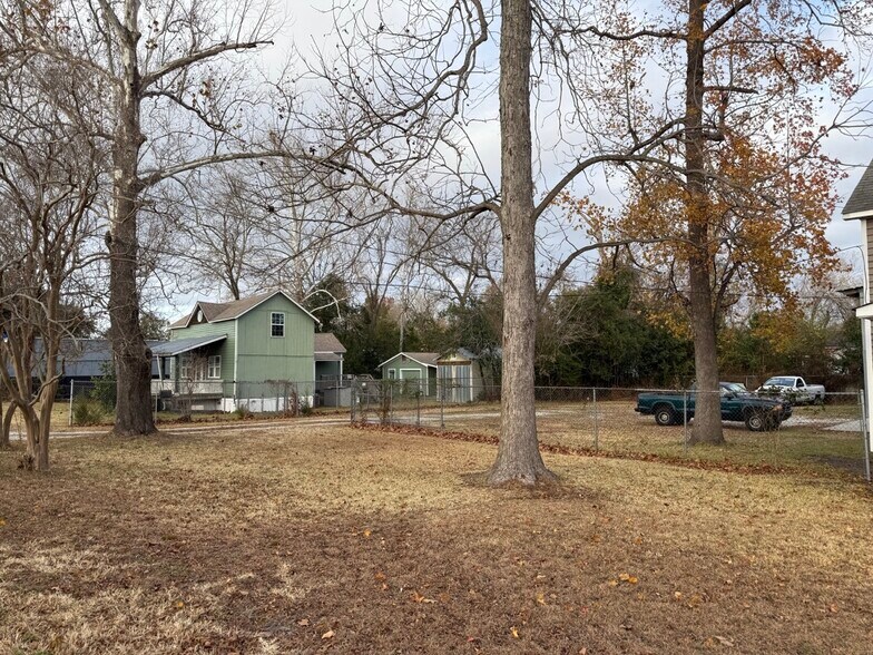 More Photos Of 2113 Wrightsville Ave, Wilmington Flex For Sale