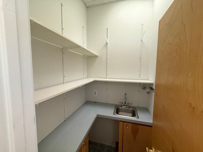 More Photos Of 79 Route 59, Suffern Medical For Lease