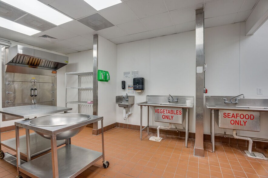 More Photos Of 2470 Gum Branch Rd, Jacksonville Restaurant For Sale