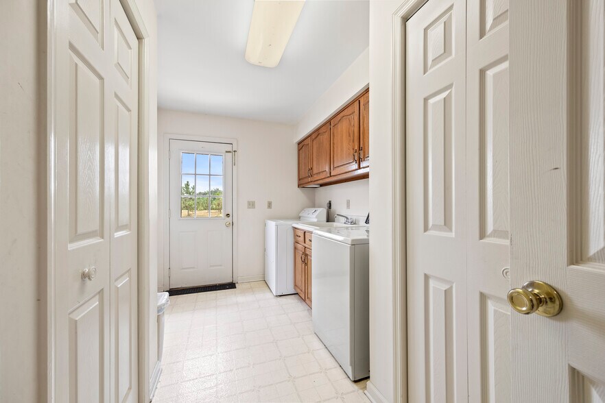 More Photos Of 1313 Irvin Ave SW, Live Oak Apartments For Sale