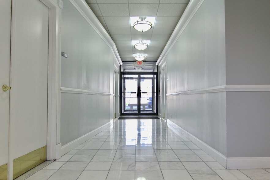 More Photos Of 3751 Island Ave, Philadelphia Office Residential For Lease