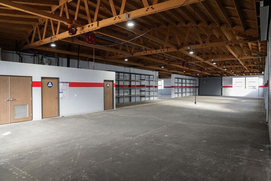 More Photos Of 10301 S La Cienega Blvd, Los Angeles Unknown For Lease