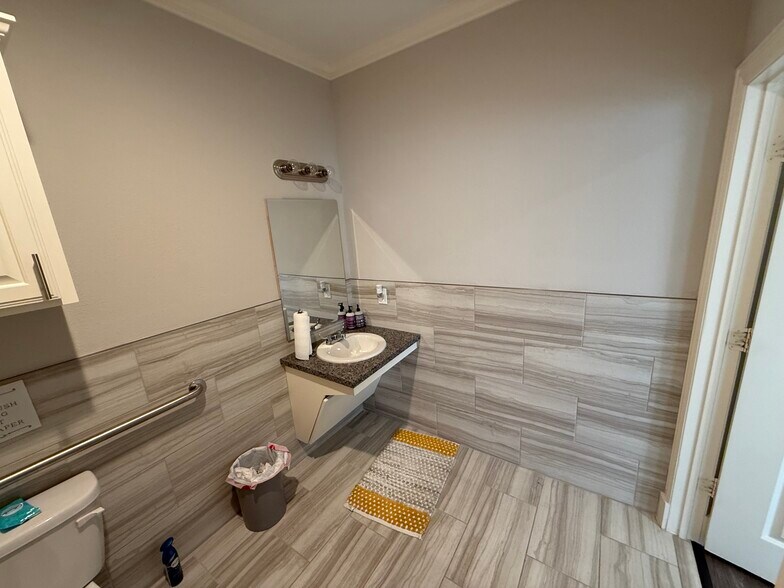 More Photos Of 8018 Preston, Frisco Loft Creative Space For Sale