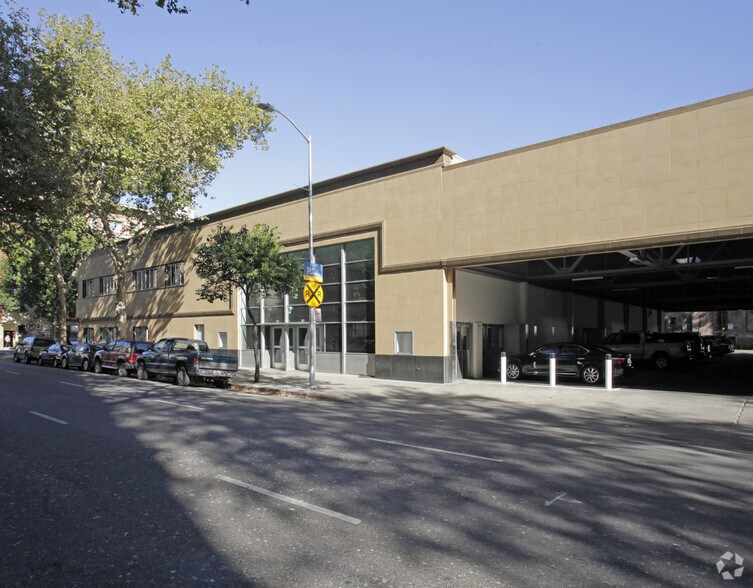 More Photos Of 701 L St, Sacramento Storefront For Lease