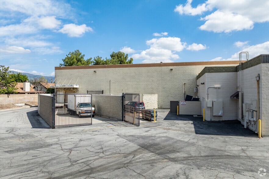 More Photos Of 411-441 E Arrow Hwy, Glendora Unknown For Lease
