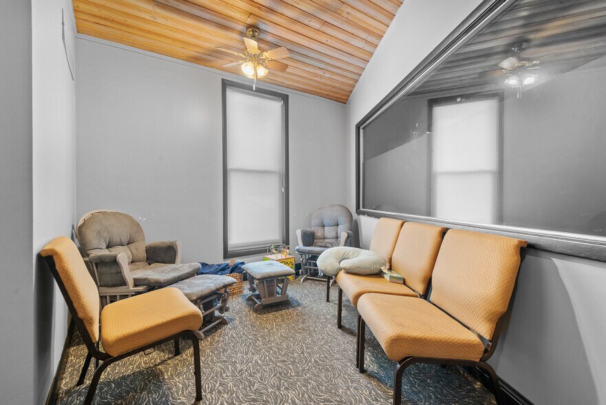 More Photos Of 2450 Pontoon Rd, Granite City Religious Facility For Sale