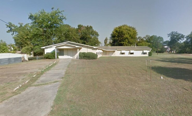 More Photos Of 569 Bear Dr, Timpson Medical For Sale