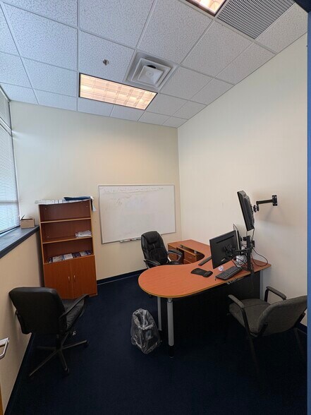 More Photos Of 75 Hawk Rd, Warminster Township Manufacturing For Lease