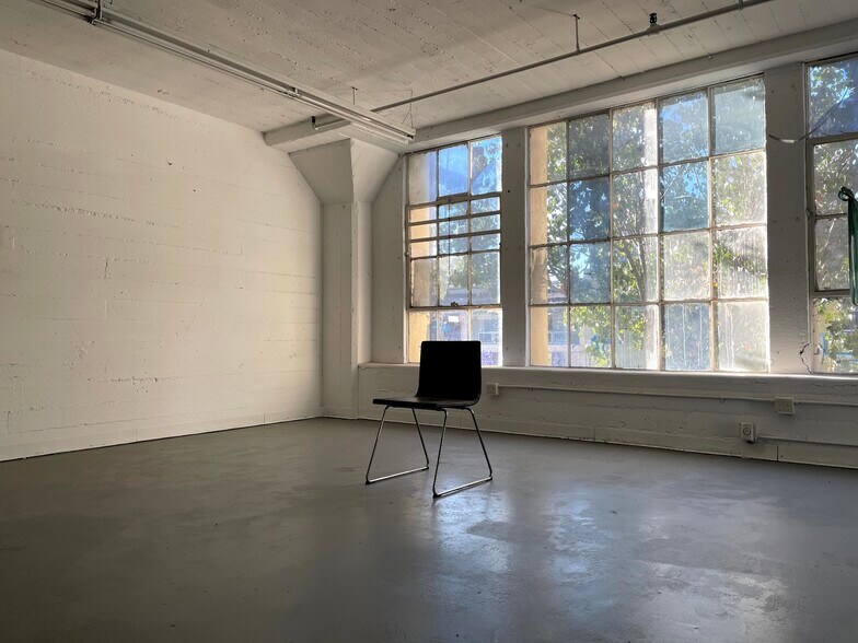 More Photos Of 1114 S Los Angeles St, Los Angeles Warehouse For Sale