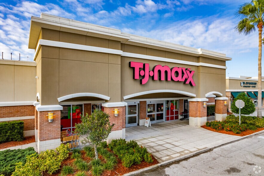 More Photos Of 26583-27001 Us Highway 19 N, Clearwater Unknown For Lease