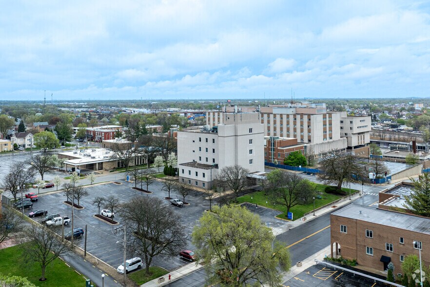 More Photos Of 2310 York St, Blue Island Medical For Sale