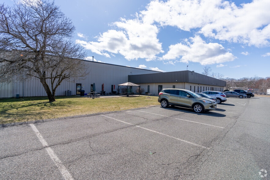 More Photos Of 21 Industrial Dr, South Hadley Manufacturing For Lease