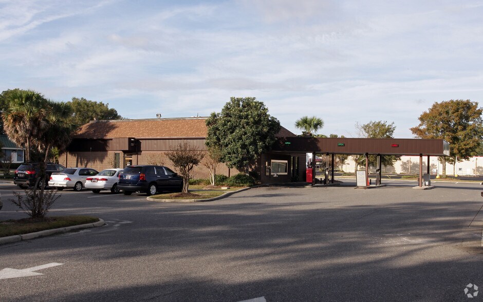 More Photos Of 2127 Boundary St, Beaufort Unknown For Lease