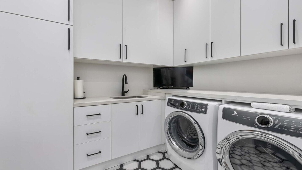 More Photos Of 230 George Bush Blvd, Delray Beach Office Residential For Sale