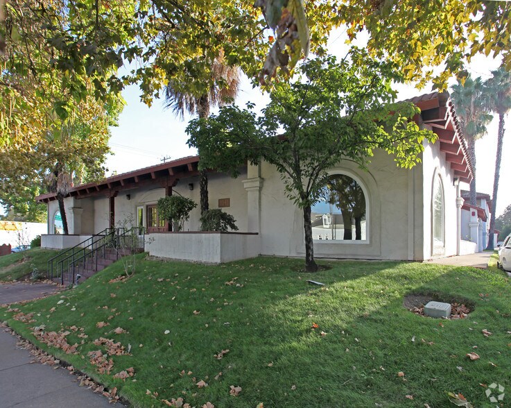 More Photos Of 8340 Auburn Blvd, Citrus Heights Office For Lease