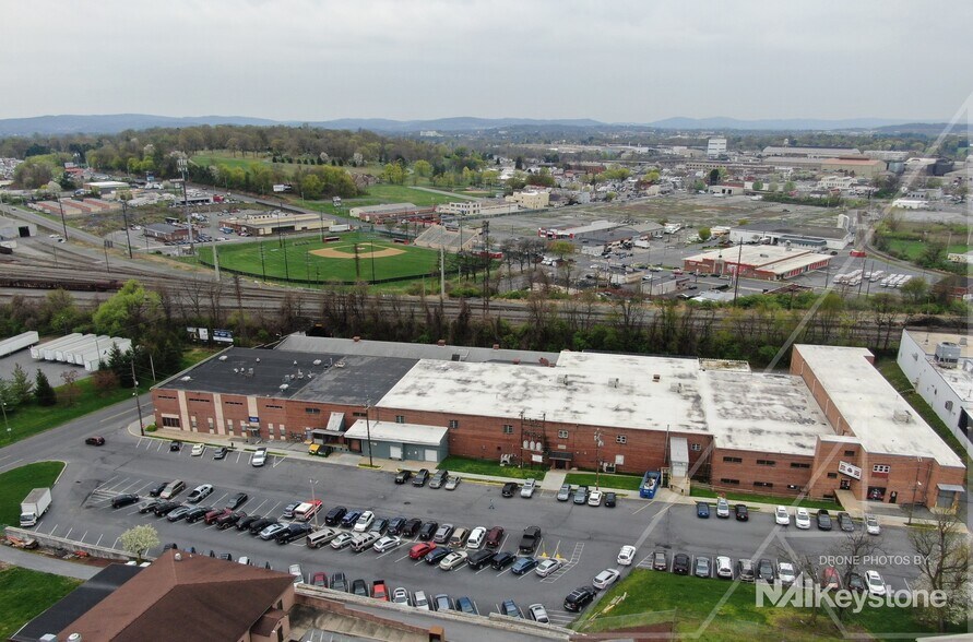 More Photos Of 601-637 Hiesters Ln, Reading Warehouse For Lease