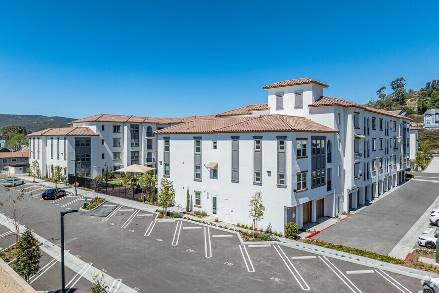 More Photos Of 12849 Poway Rd, Poway Unknown For Lease