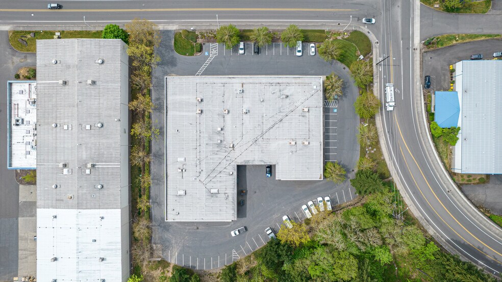 More Photos Of 14200 SE 98th Ct, Clackamas Light Manufacturing For Lease