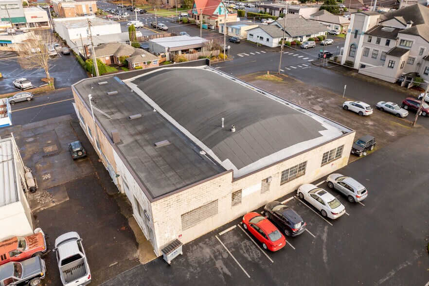 More Photos Of 2105 4th St, Tillamook Industrial For Sale