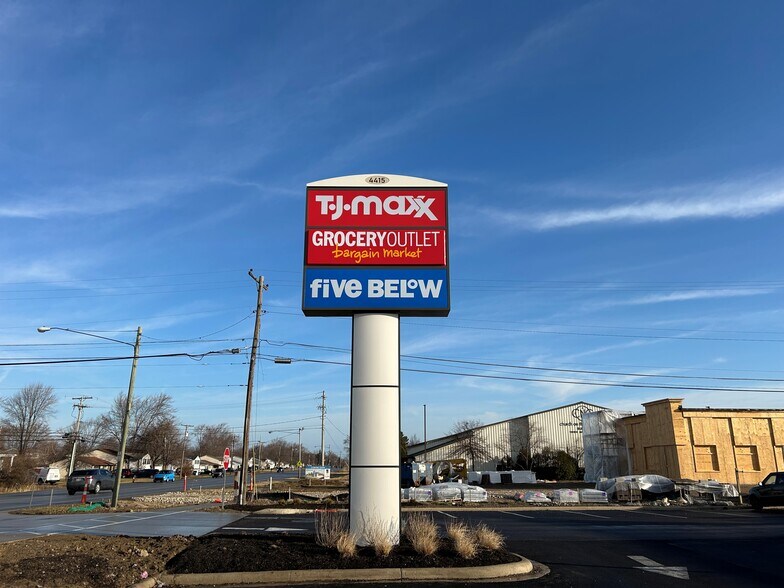 More Photos Of 4415 Leavitt Rd, Lorain Freestanding For Lease