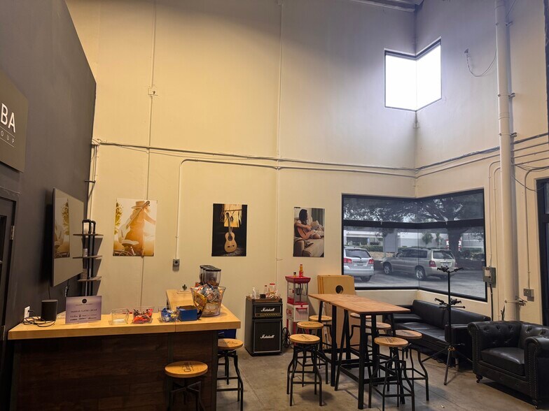 More Photos Of 1401 Stellar Dr, Oxnard Manufacturing For Lease