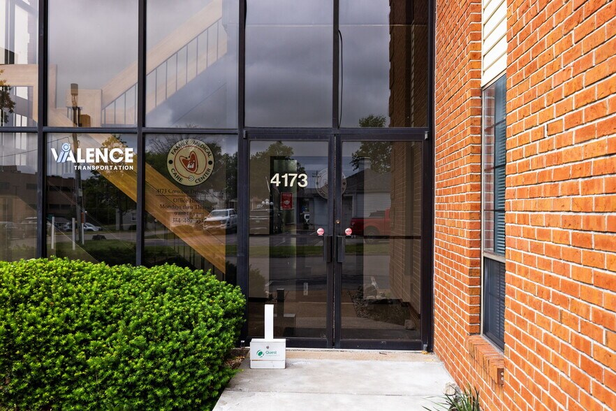 More Photos Of 4191 Crescent Dr, Saint Louis Medical For Lease
