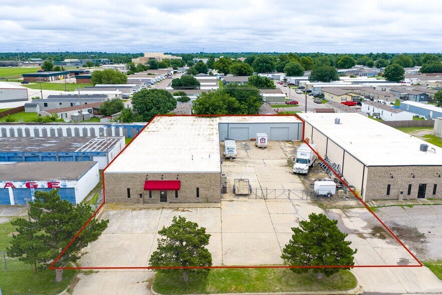 Primary Photo Of 1835 Industrial Blvd, Norman Warehouse For Sale