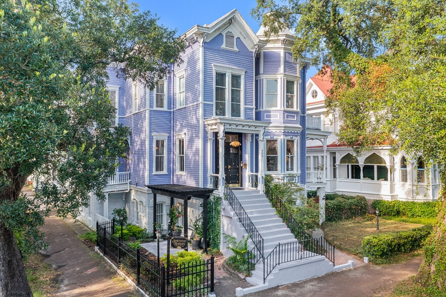 More Photos Of 402 E Gaston St, Savannah Hospitality For Sale