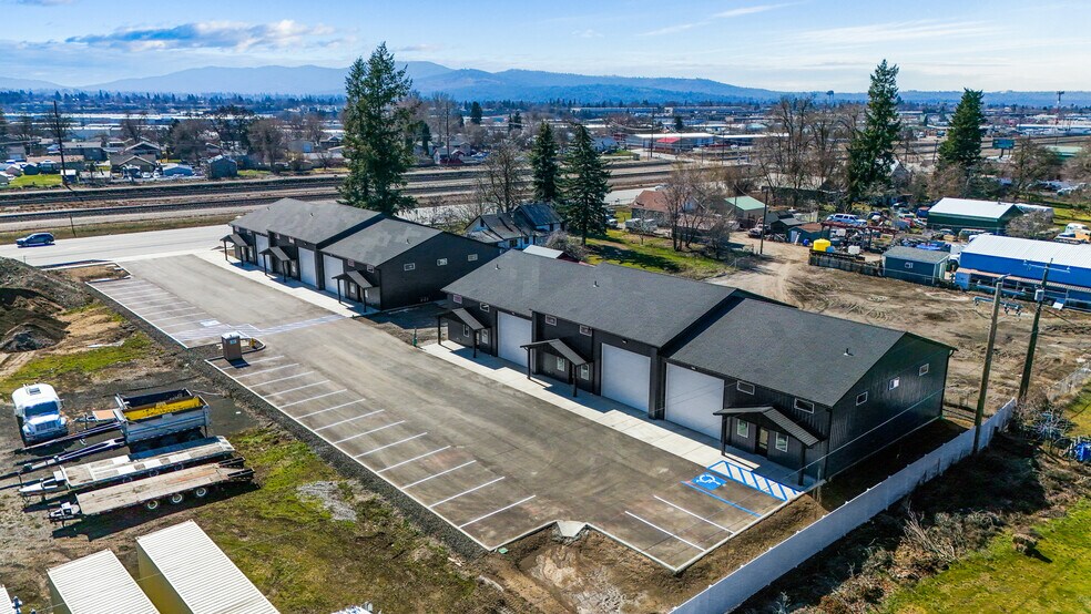 More Photos Of 10903 E Trent Ave, Spokane Valley Light Manufacturing For Lease