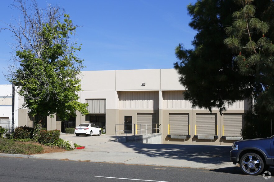 More Photos Of 13375 Estelle St, Corona Warehouse For Lease