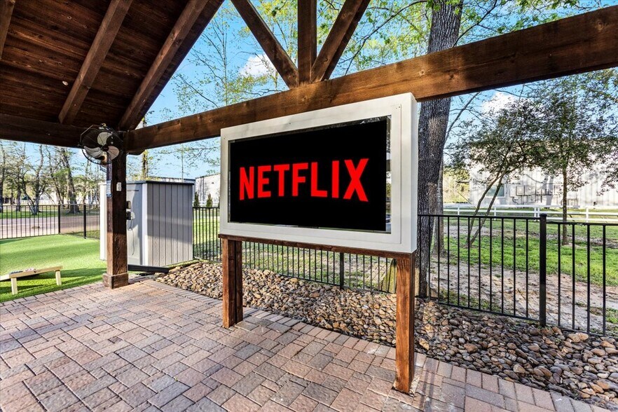 More Photos Of 8811 West Ln, Magnolia Office For Sale