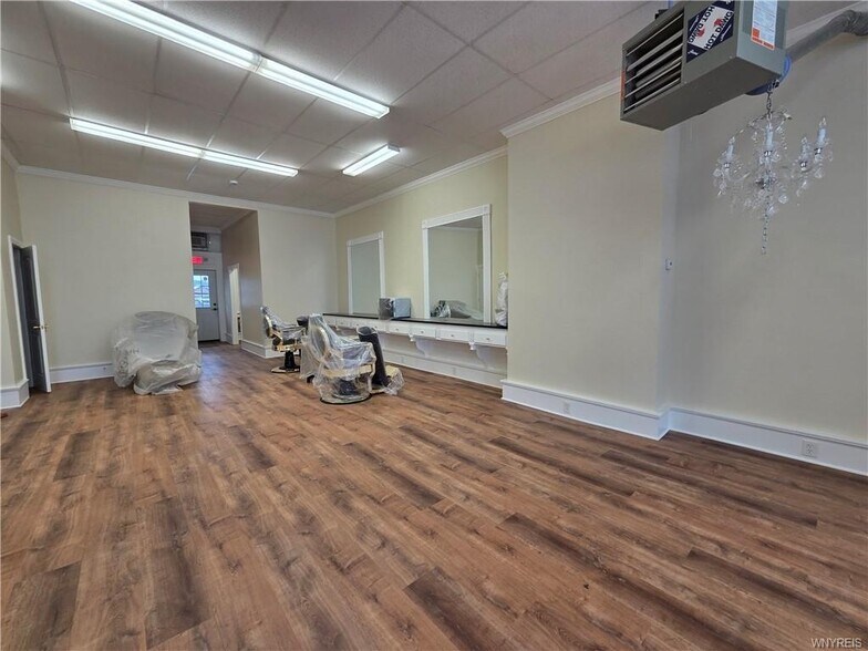 More Photos Of 6 State St, Middleport Storefront Retail Residential For Lease