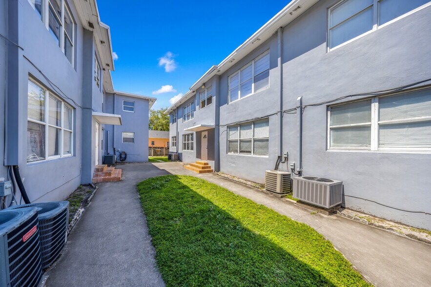 More Photos Of 1580-1590 SW 6th St, Miami Apartments For Sale