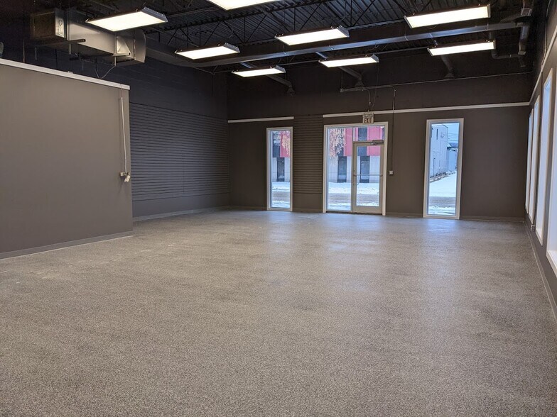 More Photos Of 8308 Fraser Ave, Fort McMurray Showroom For Sale