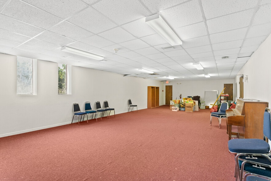More Photos Of 3601 E Moody Blvd, Bunnell Religious Facility For Sale